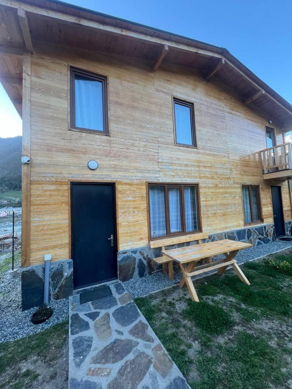 Cottage Qel Mestia Exteriör bild